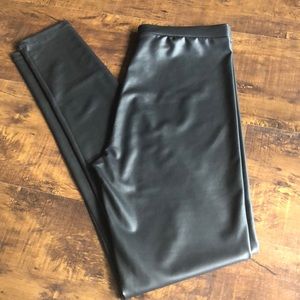 NEVER WORN: BP Leather Leggings- Size Small 🖤